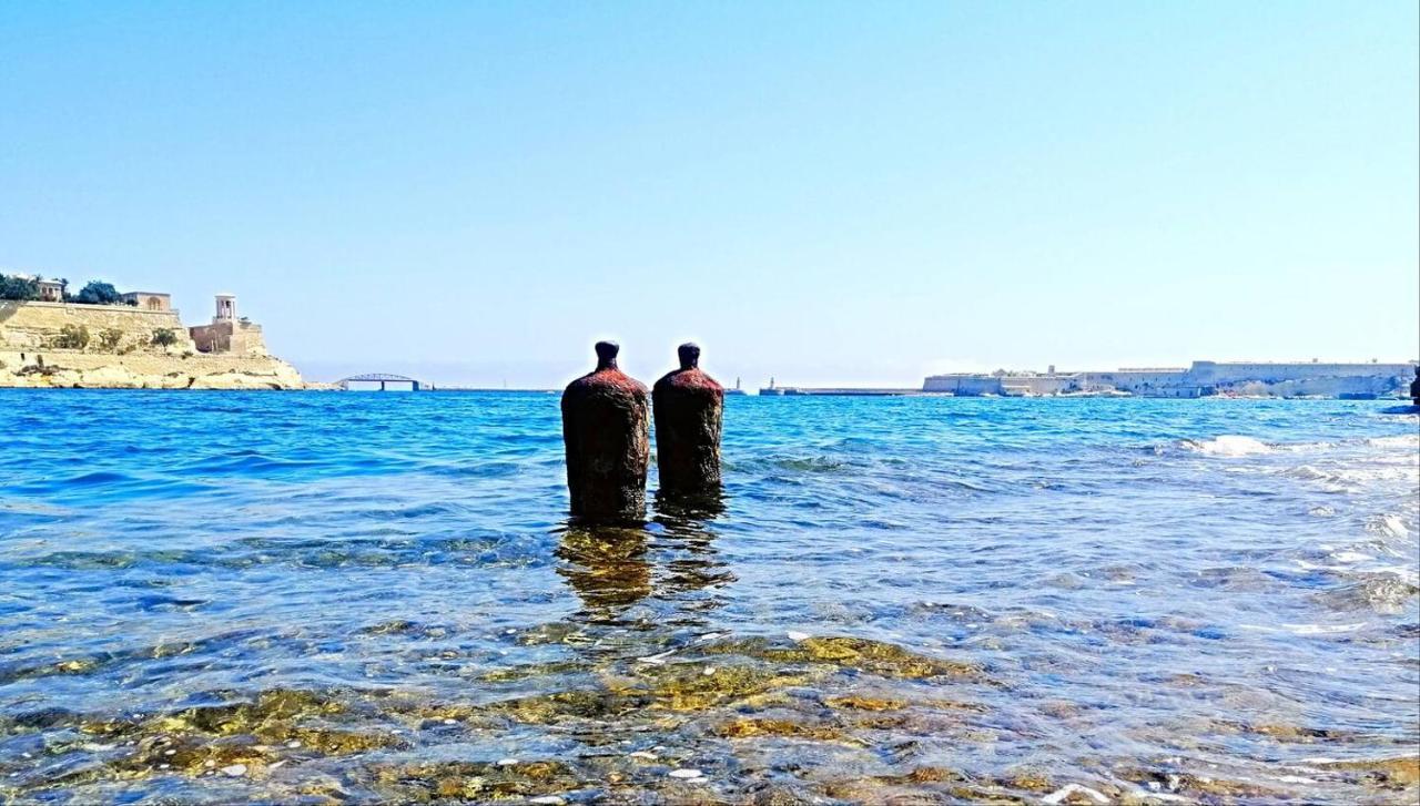 Modern Apt Kalkara Seafront! Екстер'єр фото